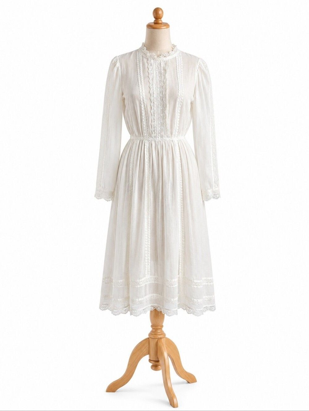 Gunne Sax White Lace 1970s White Prairie Wedding Lace Collar Satin Trim Dress